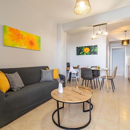 Iliana Apartments Tolón Esterno foto