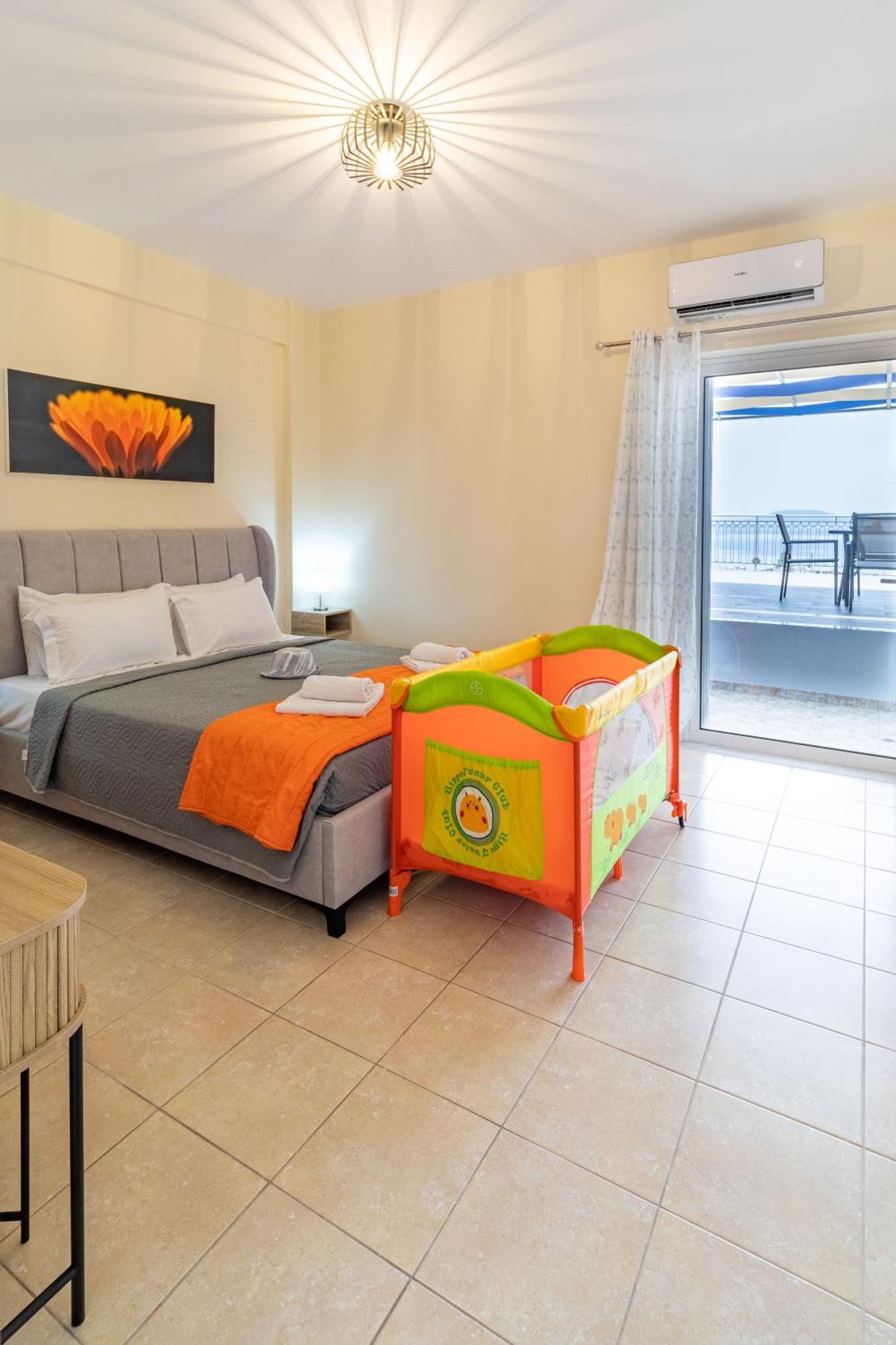Iliana Apartments Tolón Esterno foto