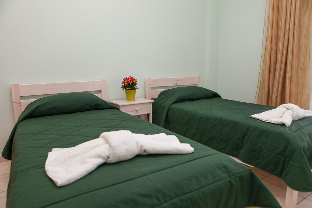 Iliana Apartments Tolón Esterno foto